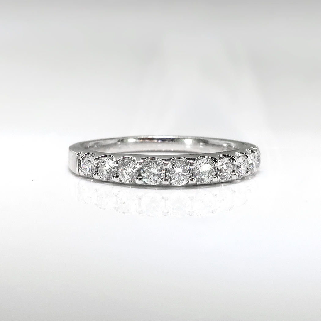 Estate Diamond Wedding Band .53ct t.w. 10 Stone Round Brilliant Cut