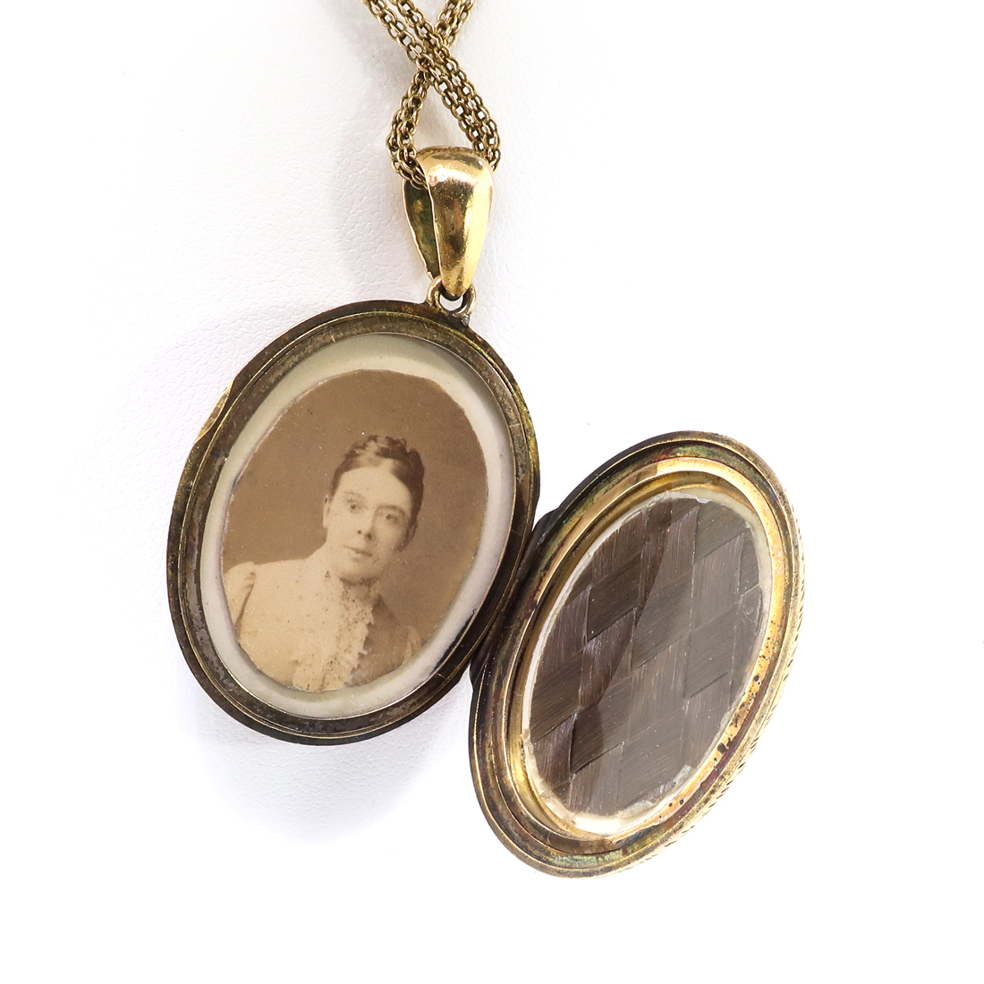 Victorian 15K Gold Pearl Enamel Locket