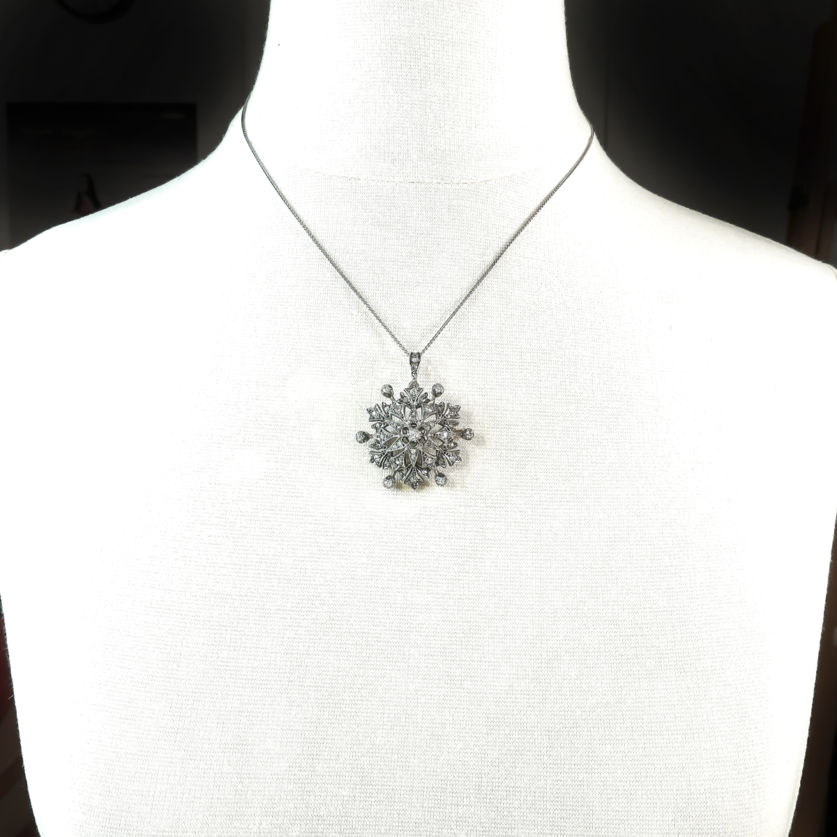Superb Platinum Snowflake Diamond Pin/Pendant, circa 1950 - Colonial  Trading Company